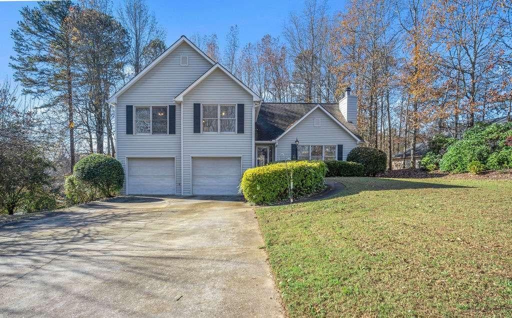 3 bedroom, 3 bathroom, 1,987 sq ft single family residence sold at 3611 Quail Creek Drive, Buford, GA 30519
