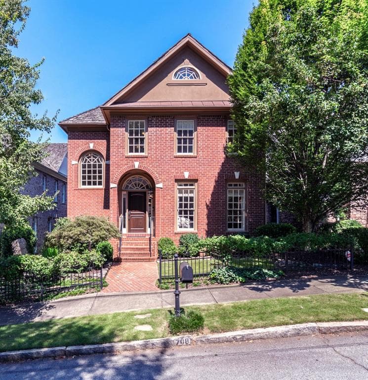 3 bedroom, 4 bathroom, 3,622 sq ft single family residence sold at 708 Longleaf Drive, Atlanta, GA 30342