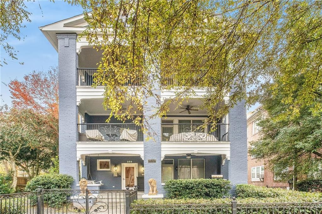 2 bedroom, 2 bathroom, 873 sq ft condominium sold at 259 14th Street 102, Atlanta, GA 30309