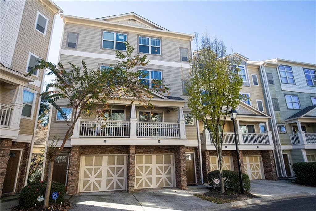 2 bedroom, 3 bathroom, 1,284 sq ft townhouse sold at 220 Semel Circle 142, Atlanta, GA 30309