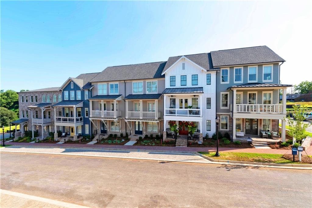 845 Maplewood Drive 30, Roswell, GA 30075 — most recent listing photo