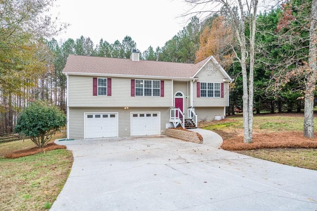 3 bedroom, 2 bathroom, 1,508 sq ft single family residence sold at 235 Amber Trace, Dallas, GA 30132