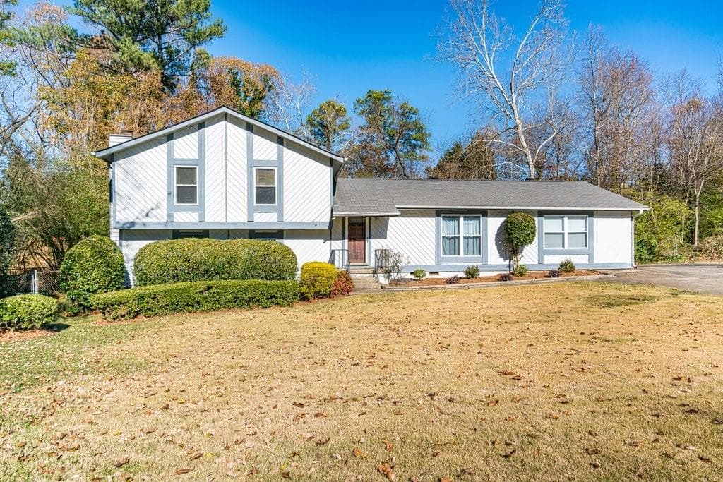 4 bedroom, 3 bathroom, 2,425 sq ft single family residence sold at 1840 Branch View Drive, Marietta, GA 30062