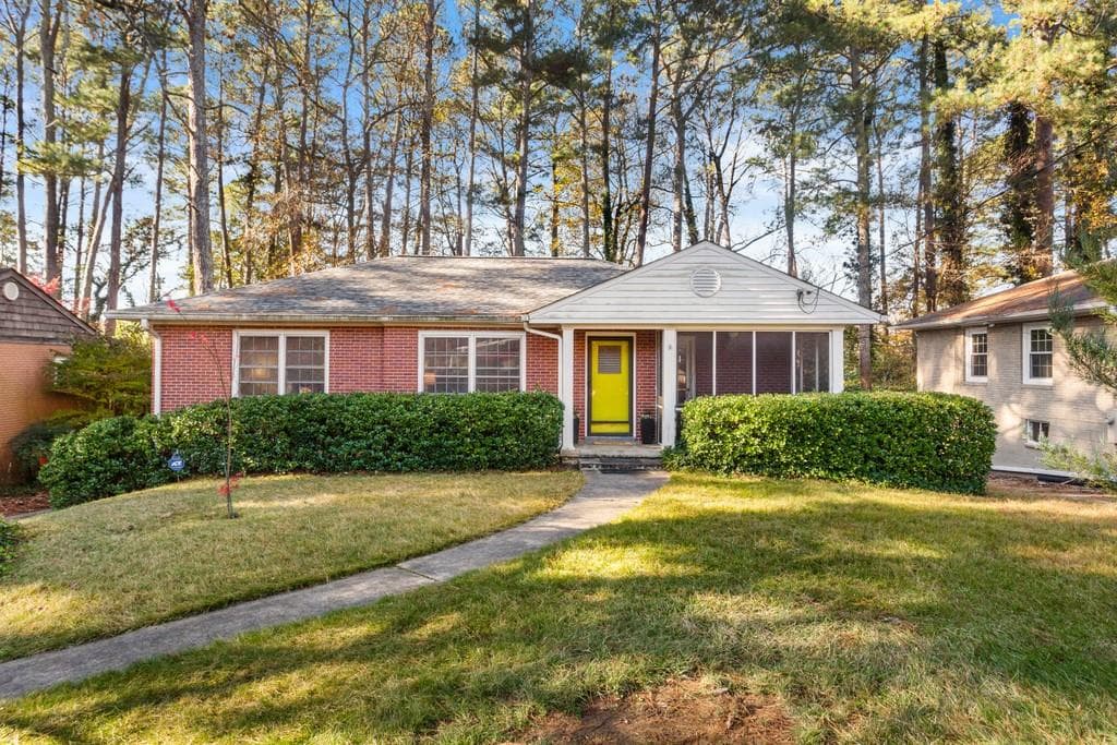 3 bedroom, 1 bathroom, 1,252 sq ft single family residence sold at 1660 Briarcliff Road, Atlanta, GA 30306