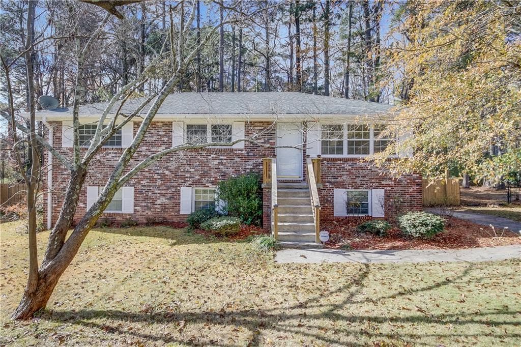 4 bedroom, 2 bathroom, 1,863 sq ft single family residence sold at 2348 Beaver Creek Road, Smyrna, GA 30080