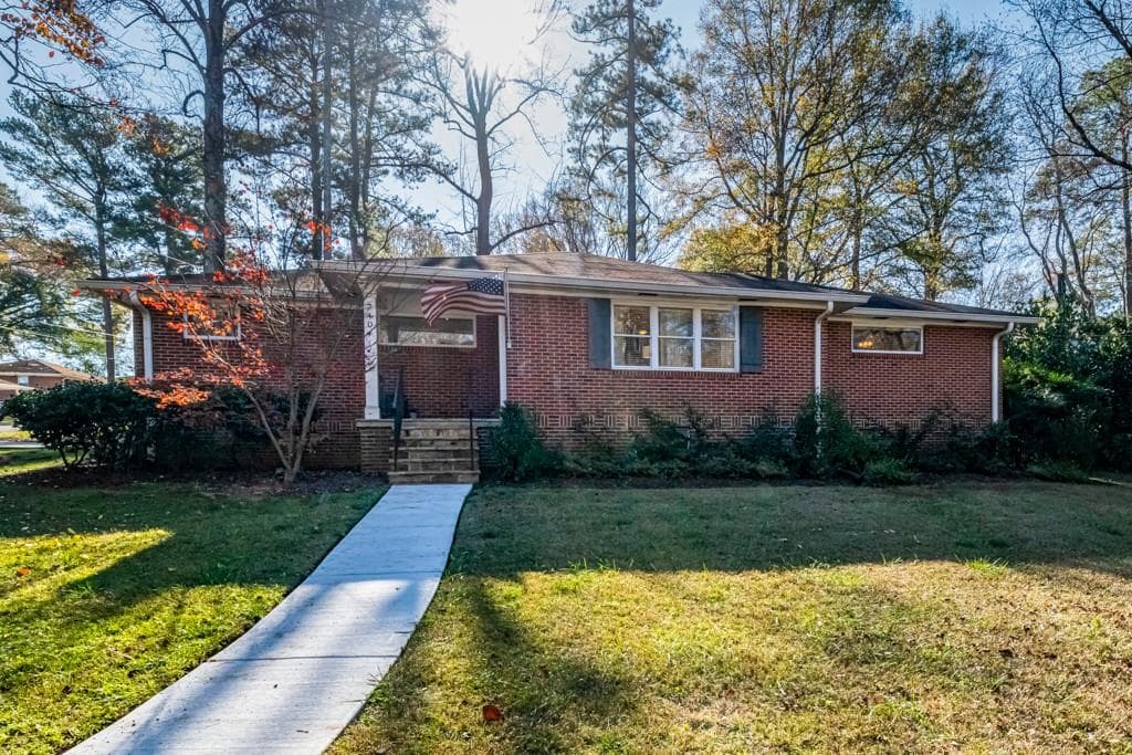 3 bedroom, 2 bathroom, 1,543 sq ft single family residence sold at 740 Bank Street, Smyrna, GA 30080