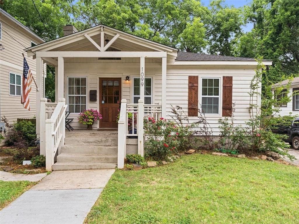 2 bedroom, 2 bathroom, 1,172 sq ft single family residence sold at 1099 Hardee Street, Atlanta, GA 30307