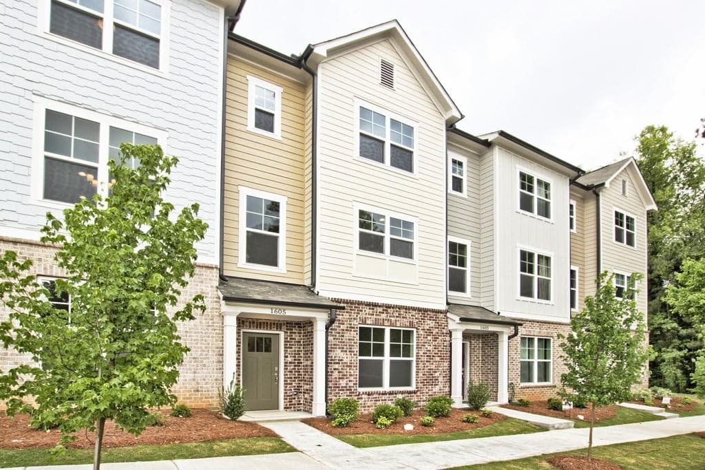 3 bedroom, 4 bathroom, 1,873 sq ft townhouse sold at 1614 Falcon Crest Way 61, Decatur, GA 30032