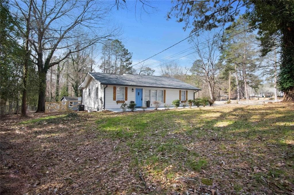 3 bedroom, 2 bathroom, 1,530 sq ft single family residence sold at 3510 LAKE Drive, Smyrna, GA 30082