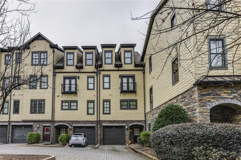 4 bedroom, 5 bathroom, 2,358 sq ft townhouse sold at 255 Southerland Terrace 204, Atlanta, GA 30307