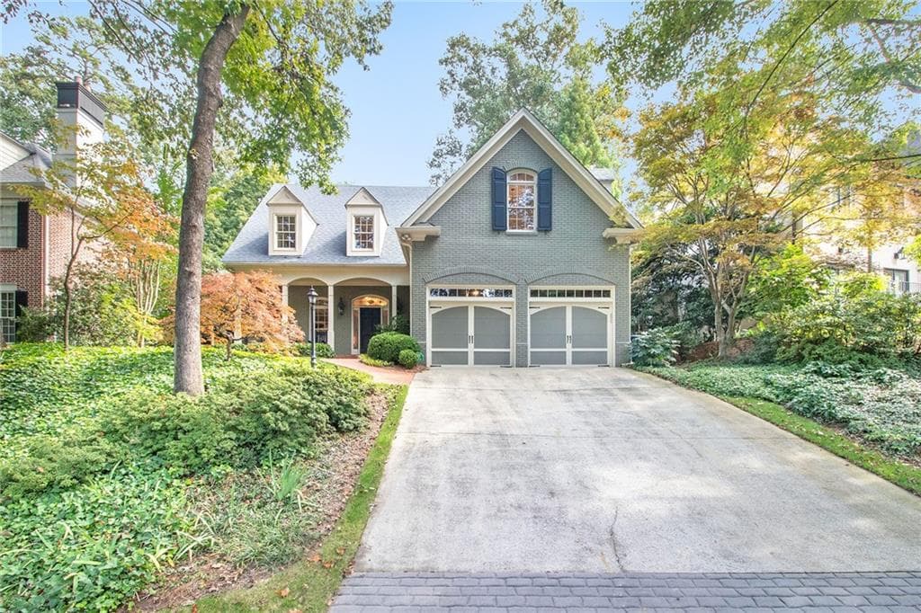 3 bedroom, 3 bathroom, 3,549 sq ft single family residence sold at 2621 Winslow Drive, Atlanta, GA 30305