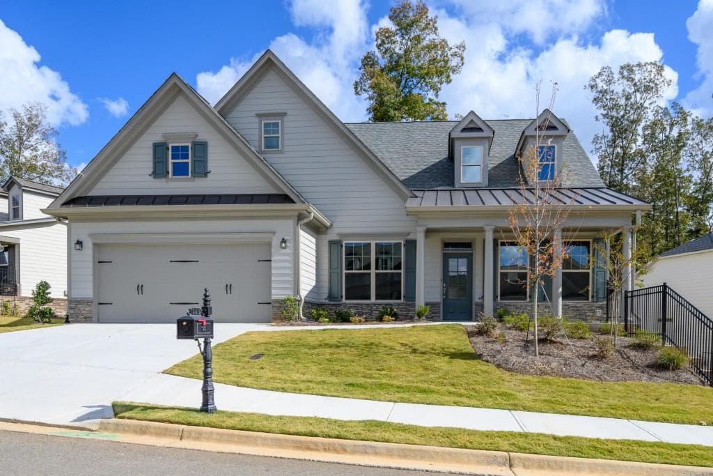 2 bedroom, 3 bathroom, 2,384 sq ft single family residence sold at 323 Canyon Trail, Canton, GA 30114
