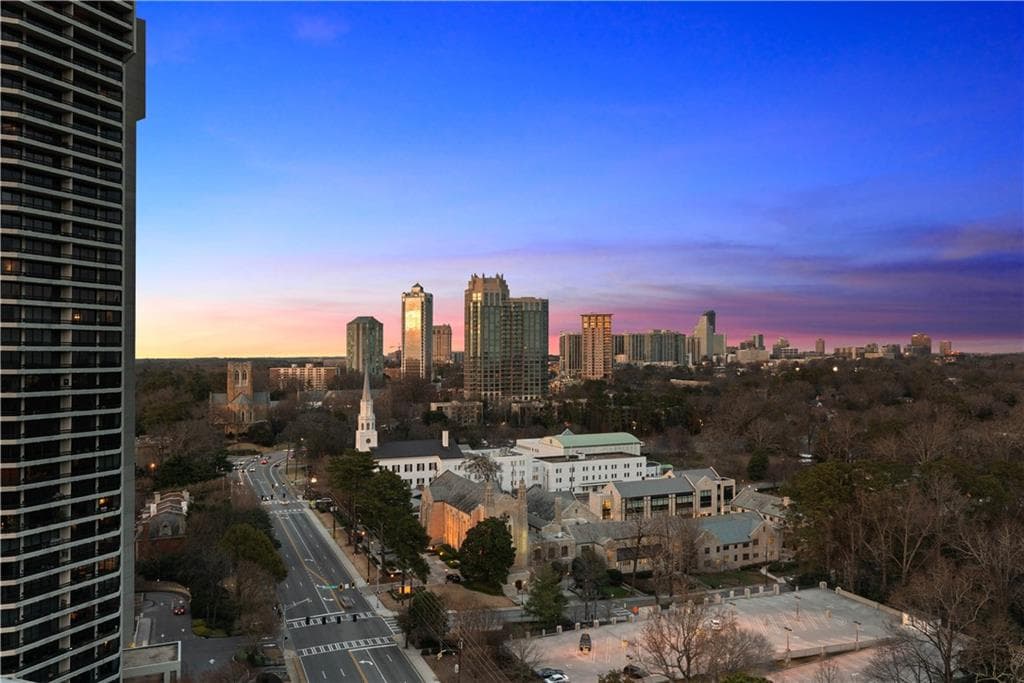 1 bedroom, 1 bathroom, 652 sq ft condominium sold at 2626 Peachtree Road 1106, Atlanta, GA 30305