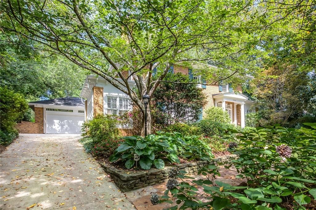 4 bedroom, 4 bathroom, 3,124 sq ft single family residence sold at 1064 Oakdale Road, Atlanta, GA 30307