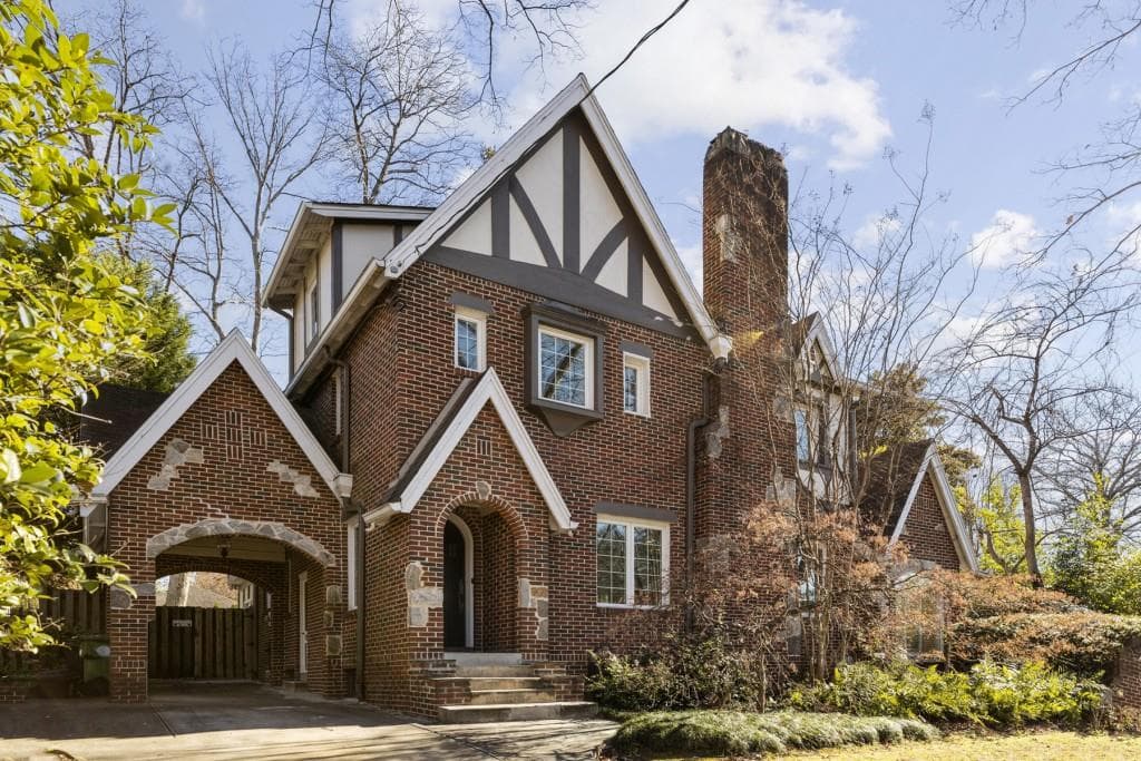5 bedroom, 5 bathroom, 3,223 sq ft single family residence sold at 2755 North Hills Drive, Atlanta, GA 30305