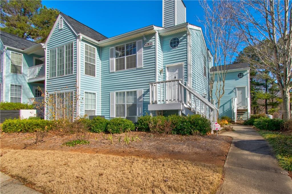 909 Glenleaf Drive, Peachtree Corners, GA 30092 — most recent listing photo