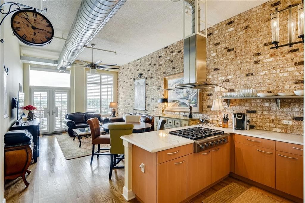 1 bedroom, 1 bathroom, 964 sq ft condominium sold at 3820 Roswell Road 705, Atlanta, GA 30342