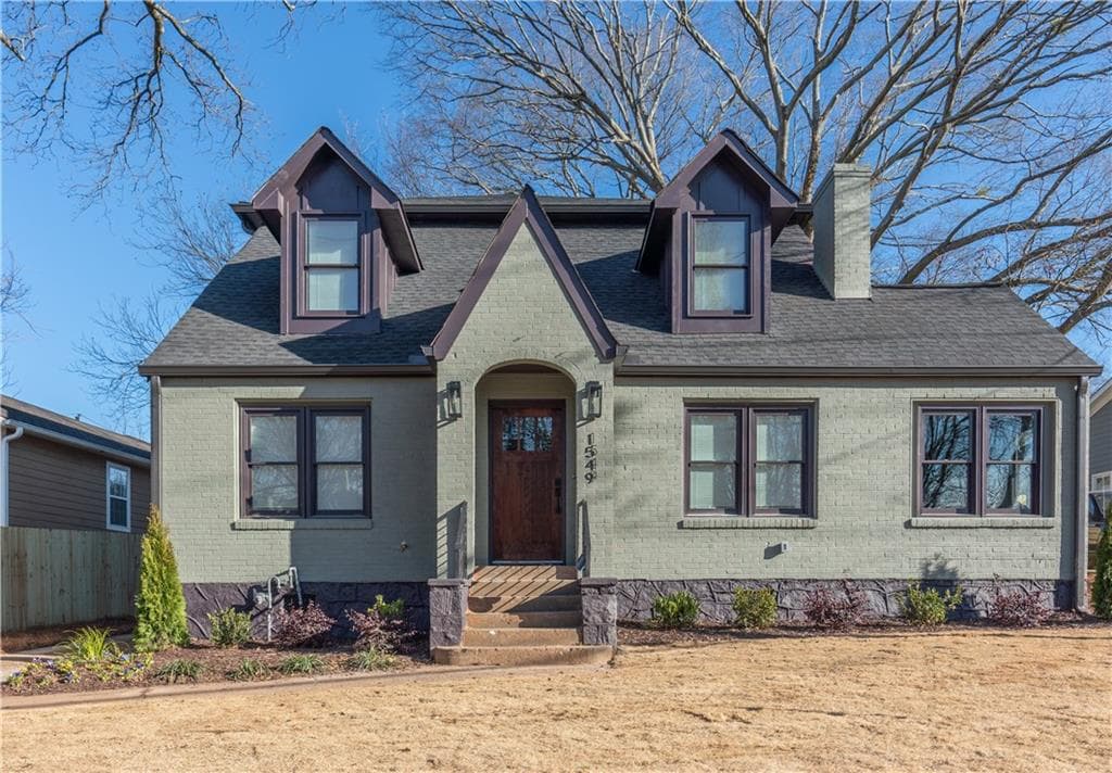5 bedroom, 4 bathroom, 2,871 sq ft single family residence sold at 1549 Beecher Street, Atlanta, GA 30310