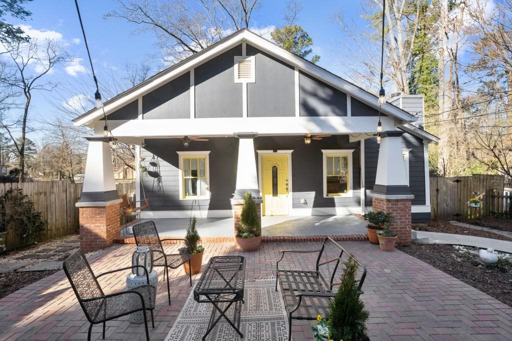 2 bedroom, 2 bathroom, 1,168 sq ft single family residence sold at 563 Daniel Avenue, Decatur, GA 30032