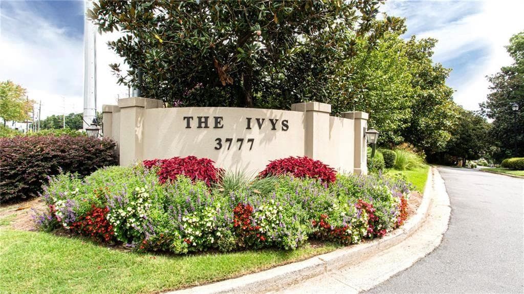 2 bedroom, 3 bathroom, 1,588 sq ft townhouse sold at 35 NE Ivy Gates, Atlanta, GA 30342