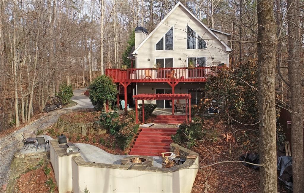 4 bedroom, 3 bathroom, 2,526 sq ft single family residence sold at 9036 Ponderosa Trail, Gainesville, GA 30506