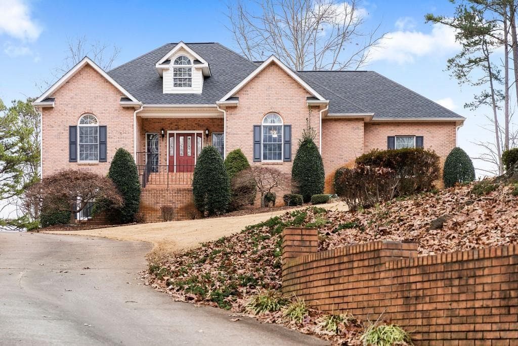201 Summit Ridge Drive, Cartersville, GA 30120 — most recent listing photo