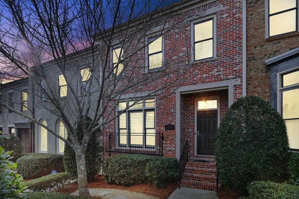 3 bedroom, 4 bathroom, 2,003 sq ft townhouse sold at 3104 Neal Court, Cumming, GA 30041