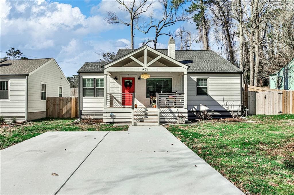 3 bedroom, 2 bathroom, 1,620 sq ft single family residence sold at 471 Westmeath Drive, Atlanta, GA 30310