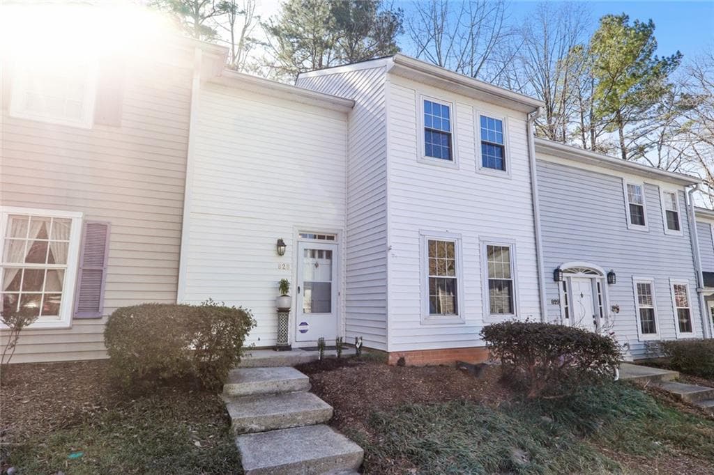 828 Heritage Square, Decatur, GA 30033 — most recent listing photo