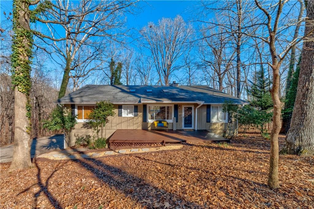 4 bedroom, 3 bathroom, 2,080 sq ft single family residence sold at 3547 Cameron Circle, Gainesville, GA 30506