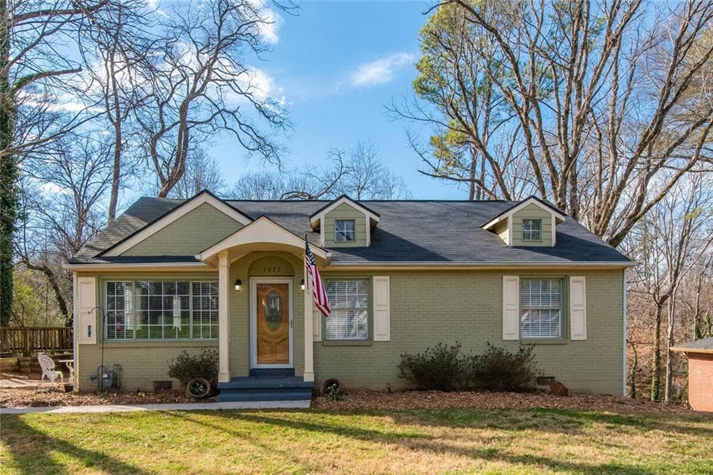 4 bedroom, 2 bathroom, 1,599 sq ft single family residence sold at 1523 Harvest Lane, Atlanta, GA 30317