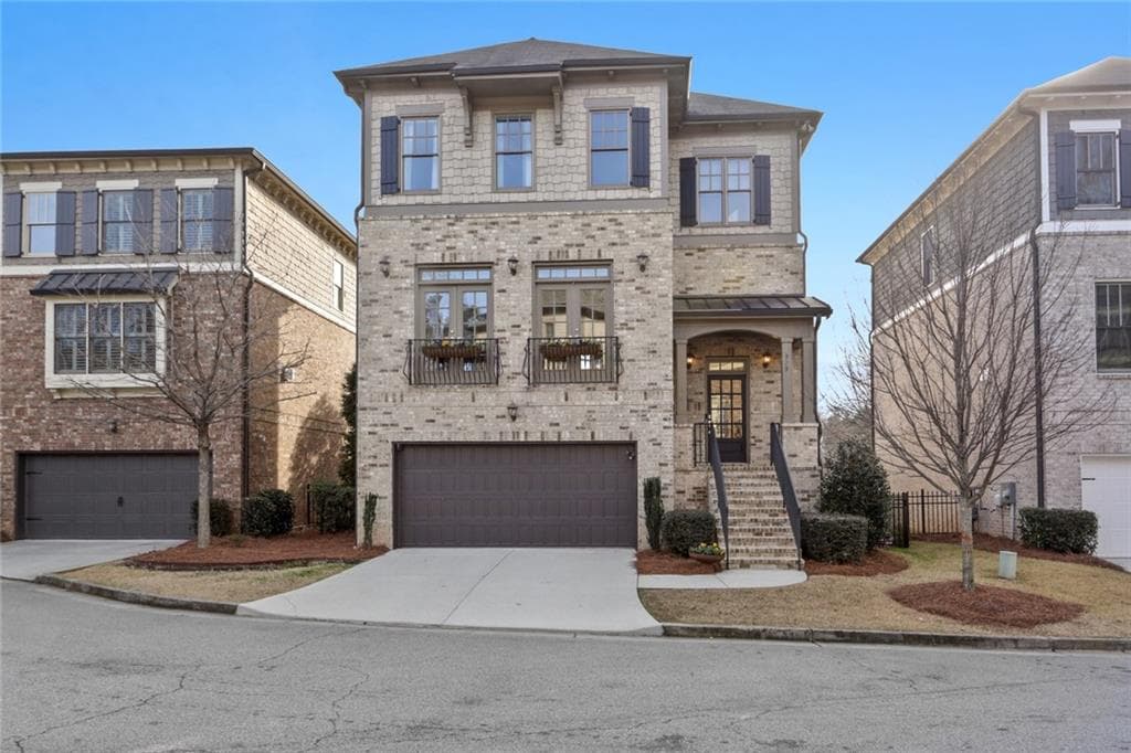 4 bedroom, 4 bathroom, 3,256 sq ft single family residence sold at 929 Canterbury Lane, Atlanta, GA 30324