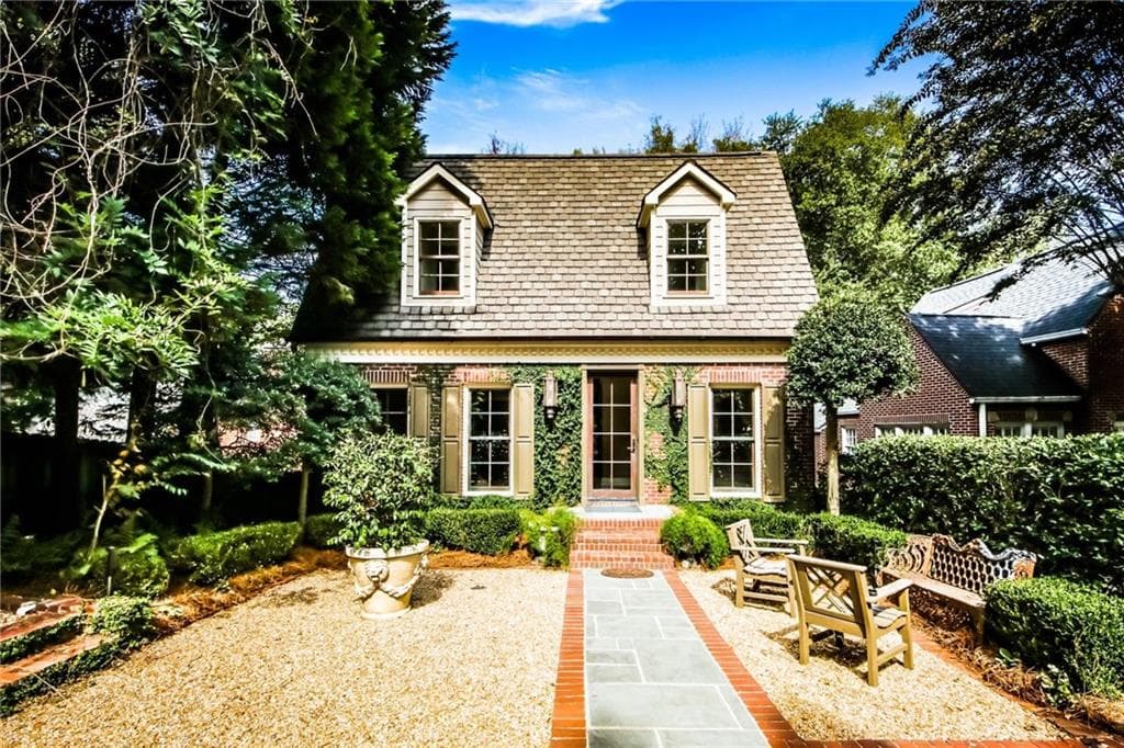 3 bedroom, 4 bathroom, 3,376 sq ft single family residence sold at 570 Montgomery Ferry Road, Atlanta, GA 30324