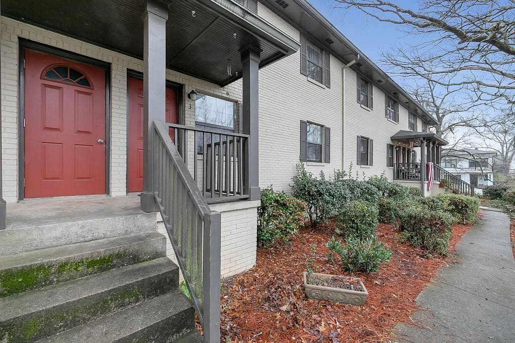 2 bedroom, 1 bathroom, 840 sq ft condominium sold at 410 Candler Park Drive D-3, Atlanta, GA 30307