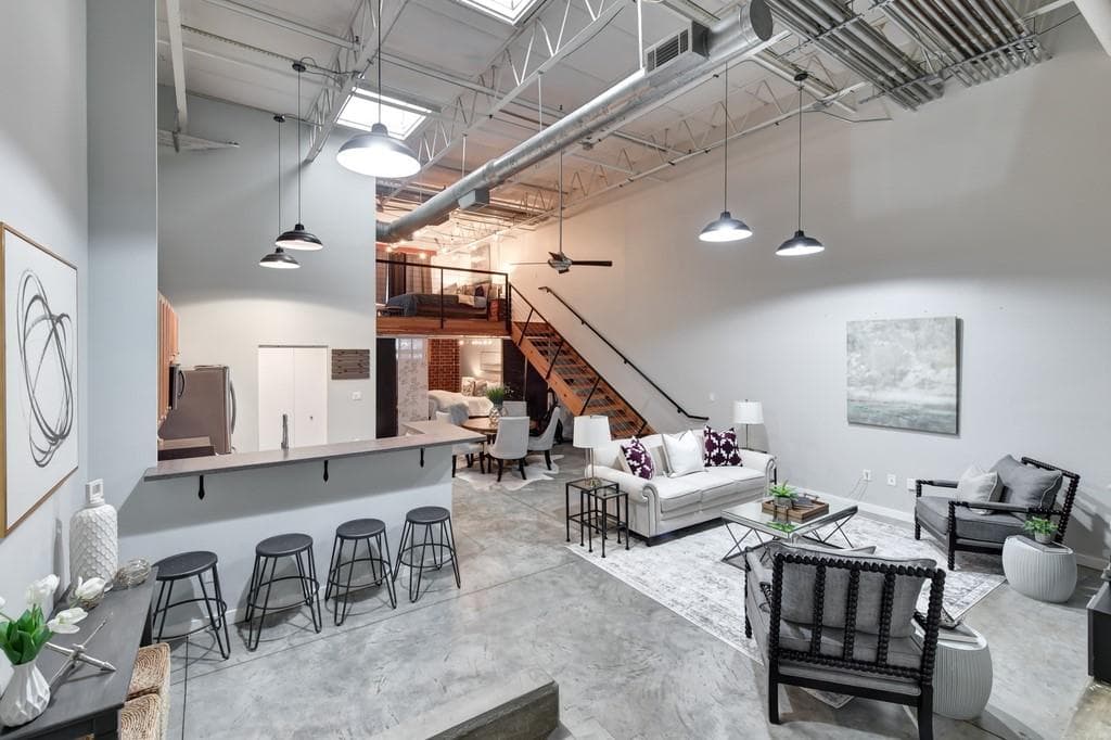 2 bedroom, 2 bathroom, 1,480 sq ft condominium sold at 174 Chester Avenue 142, Atlanta, GA 30316