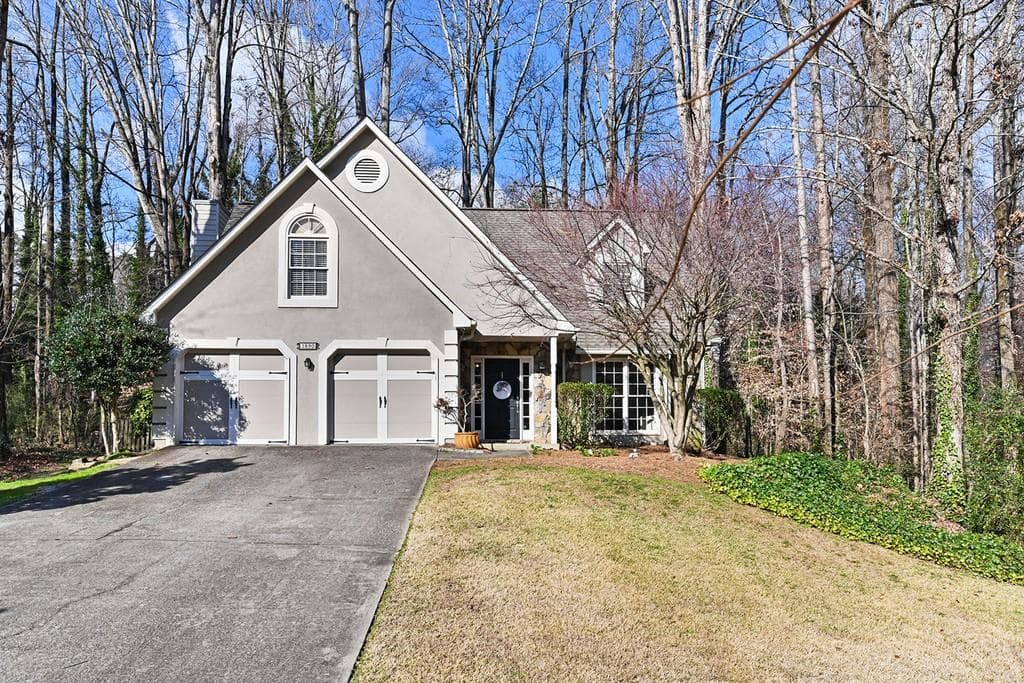 4 bedroom, 3 bathroom, 2,570 sq ft single family residence sold at 1890 N Creek Circle, Alpharetta, GA 30009