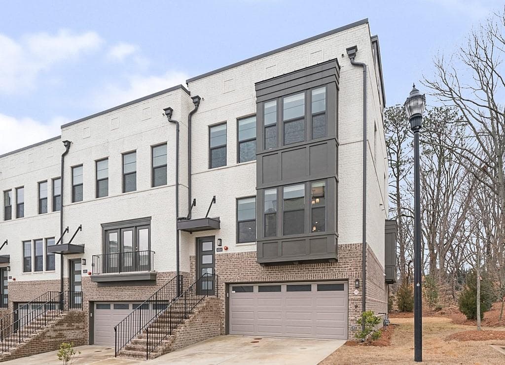 3 bedroom, 5 bathroom, 3,000 sq ft townhouse sold at 4354 Benfield Way, Smyrna, GA 30080