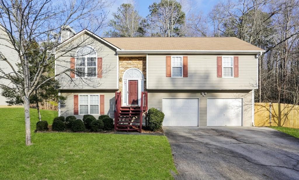 4 bedroom, 3 bathroom, 1,934 sq ft single family residence sold at 4059 Akins Ridge Court, Powder Springs, GA 30127