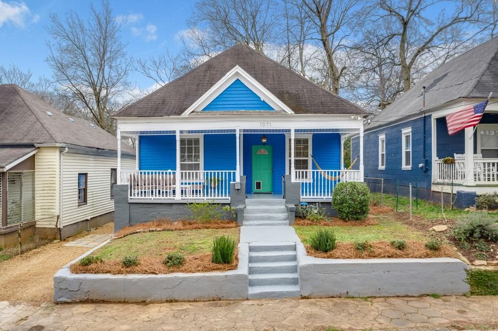 2 bedroom, 2 bathroom, 1,121 sq ft single family residence sold at 1071 Manigault Street, Atlanta, GA 30316
