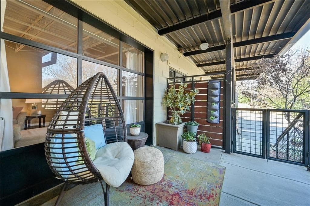 2 bedroom, 3 bathroom, 2,144 sq ft condominium sold at 1791 Harper Street J, Atlanta, GA 30318