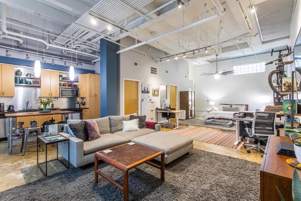 1 bedroom, 1 bathroom, 960 sq ft condominium sold at 1661 La France Street 103, Atlanta, GA 30307