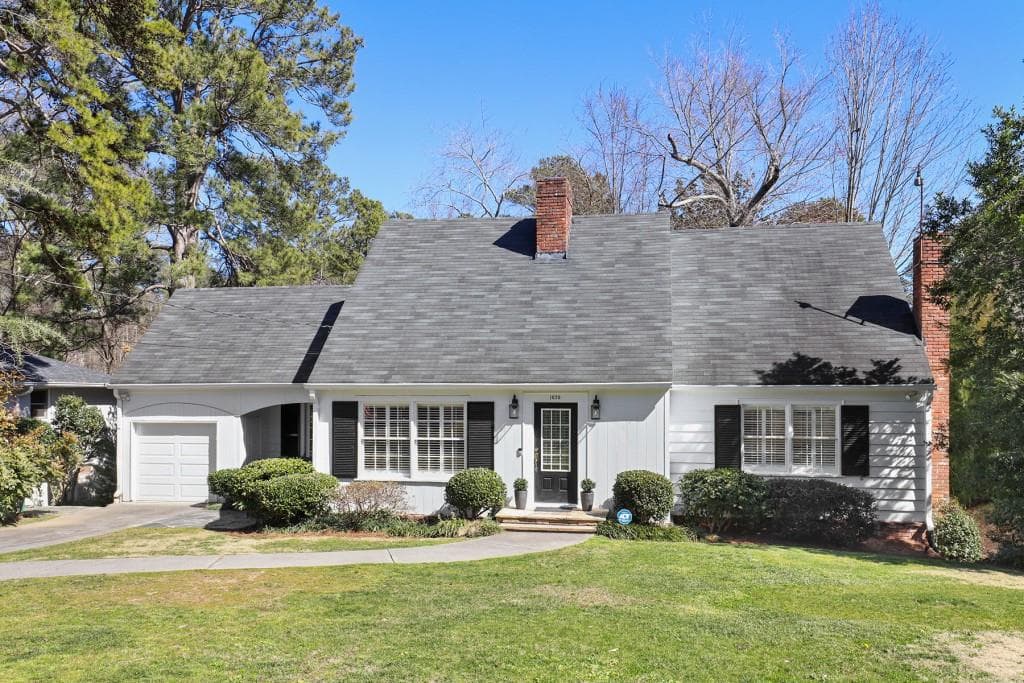 4 bedroom, 2 bathroom, 2,384 sq ft single family residence sold at 1070 Beech Haven Road, Atlanta, GA 30324