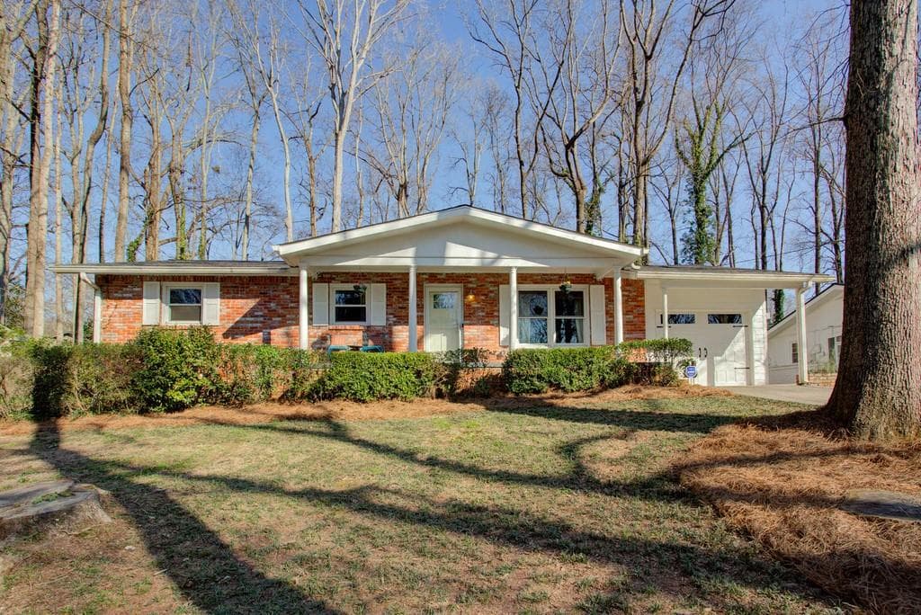 3611 lake Drive, Smyrna, GA 30082 — most recent listing photo