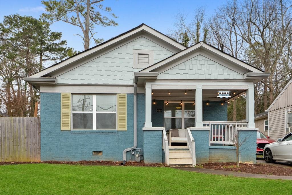 3 bedroom, 2 bathroom, 1,503 sq ft single family residence sold at 1075 Moreland Avenue, Atlanta, GA 30316