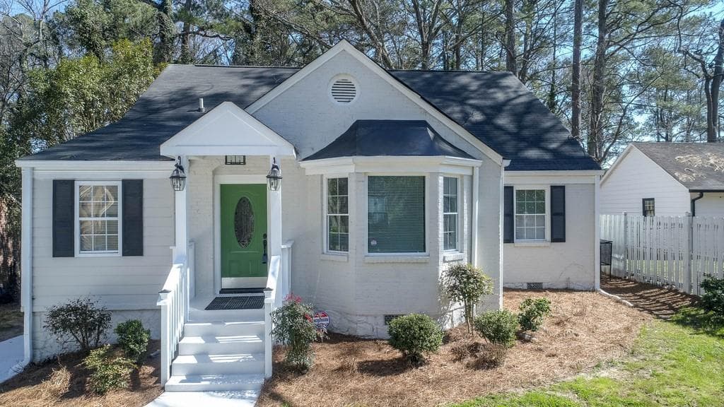 5 bedroom, 4 bathroom, 3,004 sq ft single family residence sold at 760 Kennolia Drive, Atlanta, GA 30310