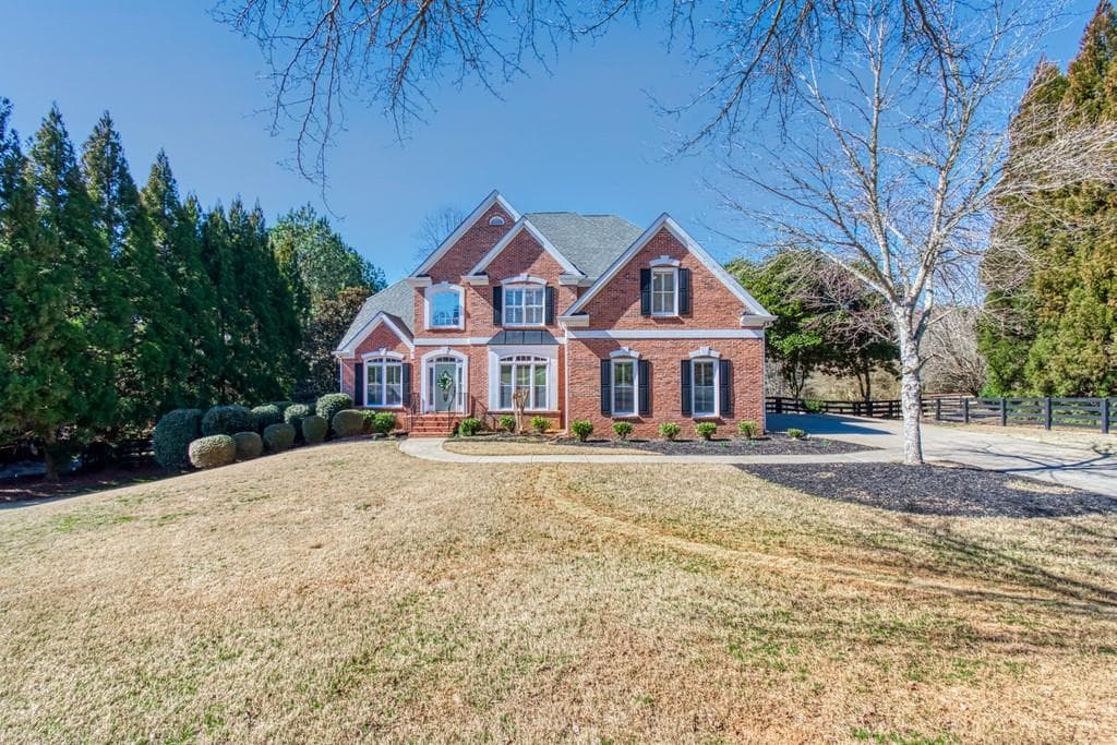 6 bedroom, 4 bathroom, 4,556 sq ft single family residence sold at 215 Shandwick Place, Milton, GA 30004