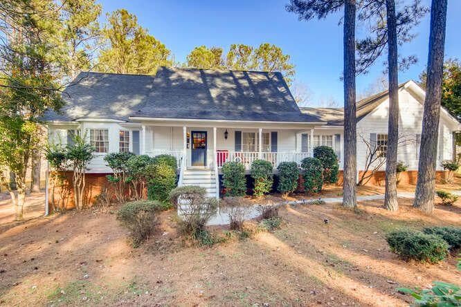 4 bedroom, 3 bathroom, 2,764 sq ft single family residence sold at 623 Townsend Place, Powder Springs, GA 30127