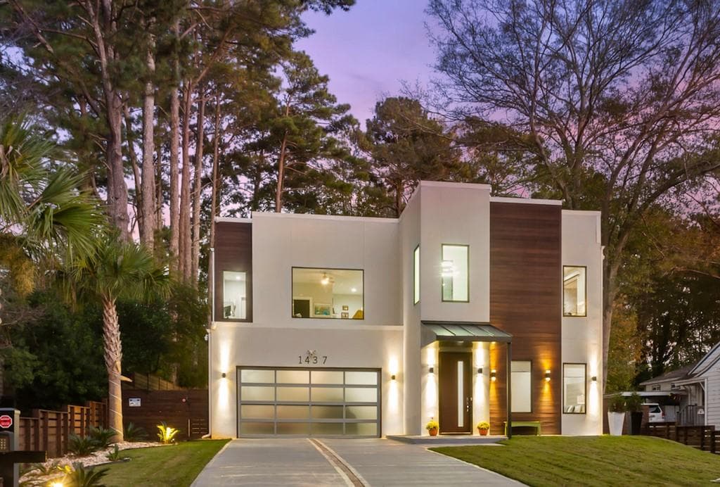 5 bedroom, 5 bathroom, 4,528 sq ft single family residence sold at 1437 Woodland Hills Drive, Atlanta, GA 30324