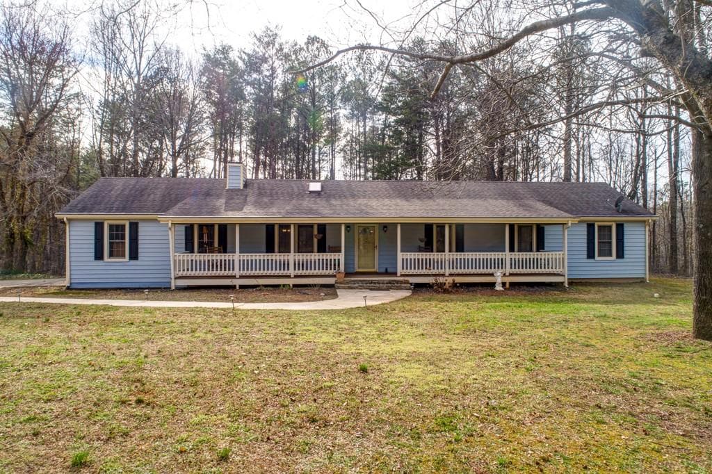 3 bedroom, 2 bathroom, 1,720 sq ft single family residence sold at 46 White Oak Drive, Talking Rock, GA 30175
