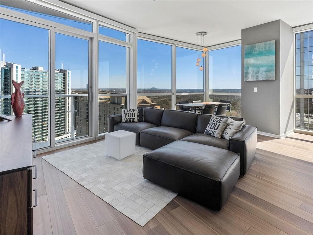 1 bedroom, 1 bathroom, 930 sq ft condominium sold at 3325 Piedmont Road 2506, Atlanta, GA 30305